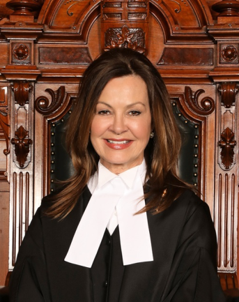 Photo of Donna Skelly